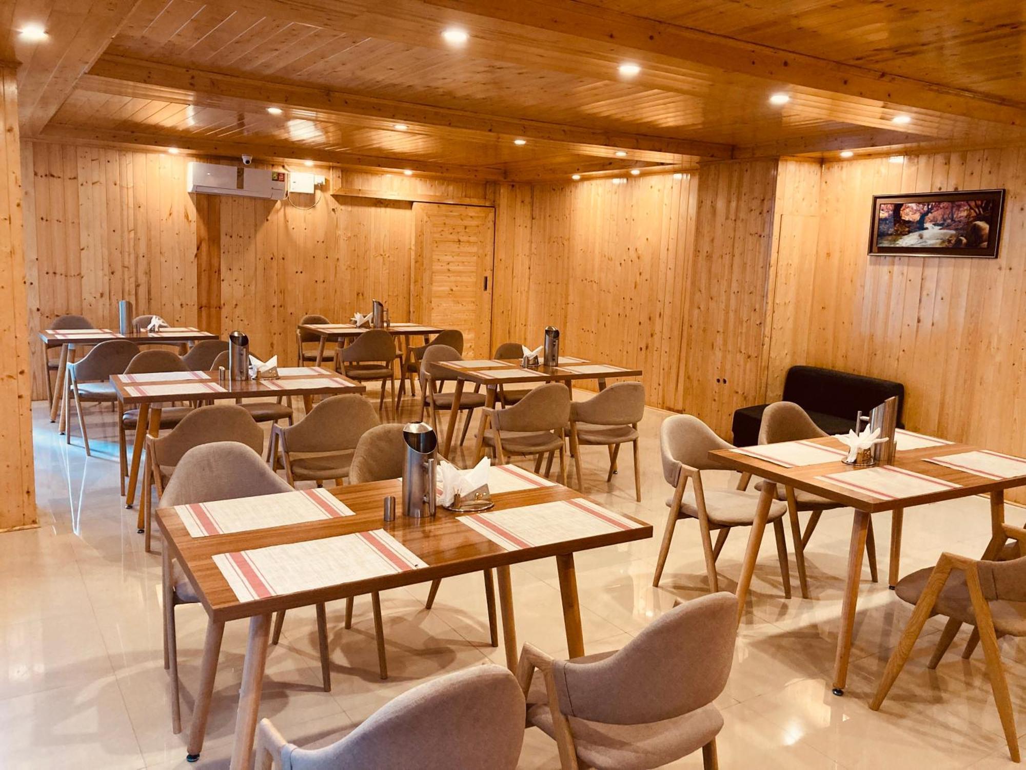 Tata Vista Resort Mall Road Manali - Centrally Heated & Air Cooled Exterior foto